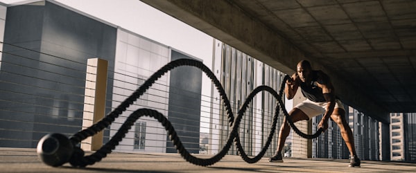 巴西队球员庆祝进球的欢乐场面