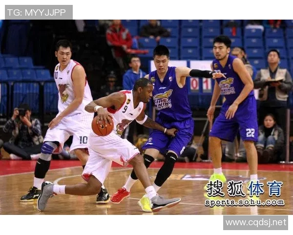 CBA激战广东队迎战青岛麦迪全力争胜展现篮球魅力